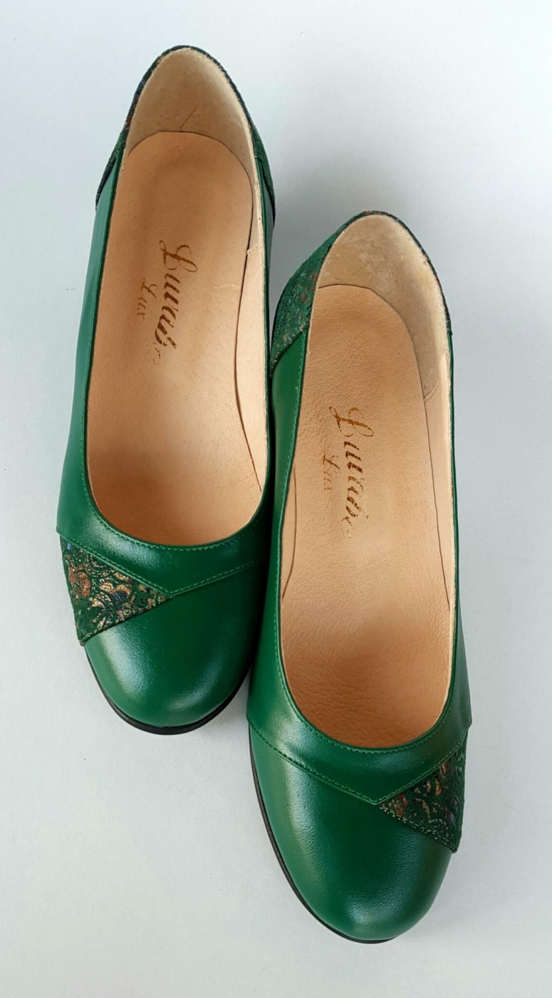 Pantofi verzi cu toc jos din piele naturala