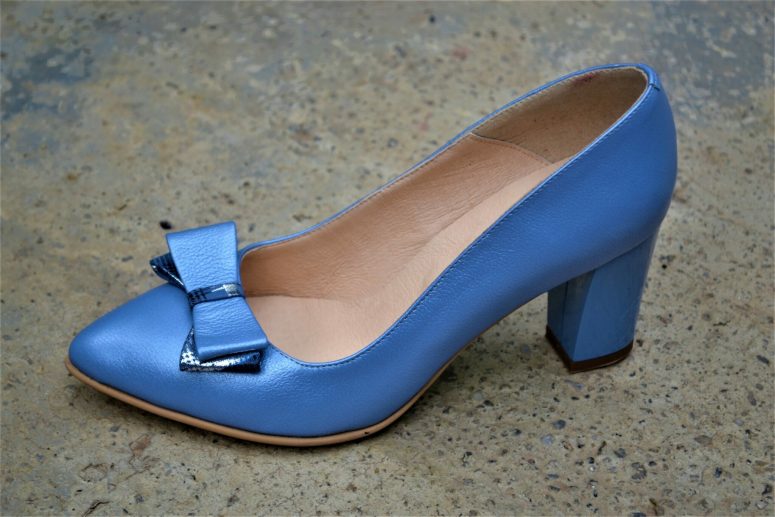 Pantofi albastri din piele naturala cu funda