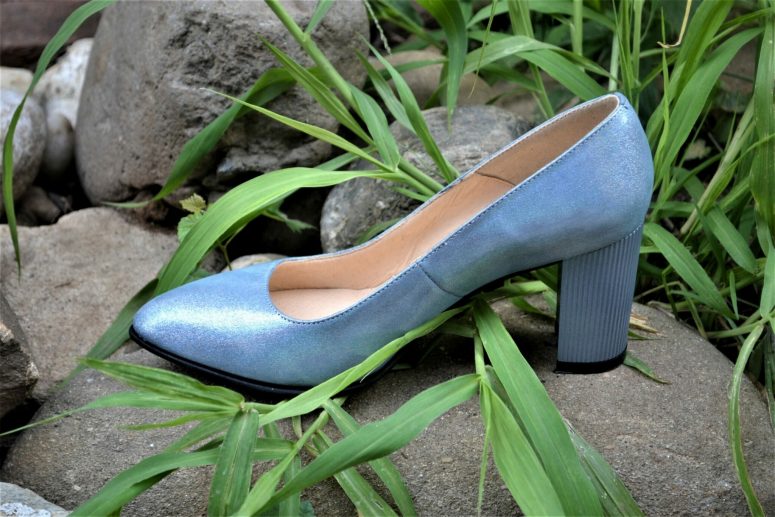Pantofi bleu ciel din piele naturala